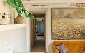 Slapen in een oude stal ('Het Oude Wezeveld')